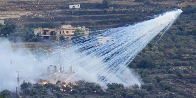 HRW: Καταγγελία για χρήση λευκού φωσφόρου από τον ισραηλινό στρατό