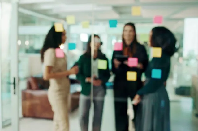 Γυναίκες σε γραφείο