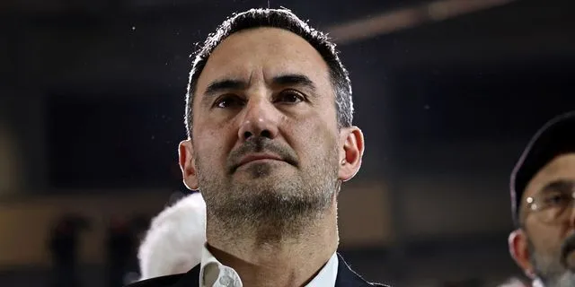 Η παραίτηση Χαρίτση και το “ντόμινο” της Κεντροαριστεράς