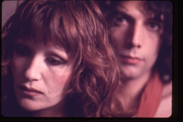 ΧΤΑΠΟΔΙ : Διαβάζοντας πιασμένοι στα πλοκάμια της τέχνης