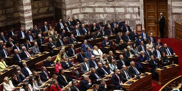Ρουσφέτι: Οι πολιτικοί που μοιάζουν στους ψηφοφόρους τους