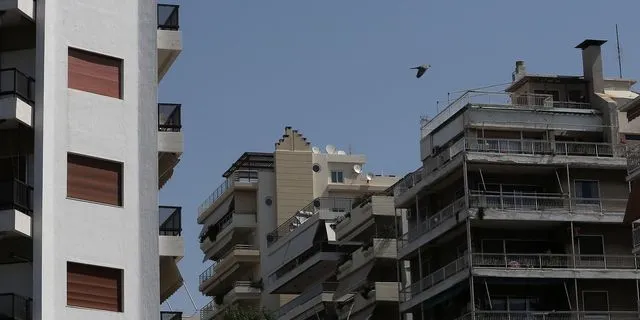 Κέντρο Αθήνας, Πειραιά ή Θεσσαλονίκης; Πού κοστίζει πιο φθηνά η αγορά νέας κατοικίας