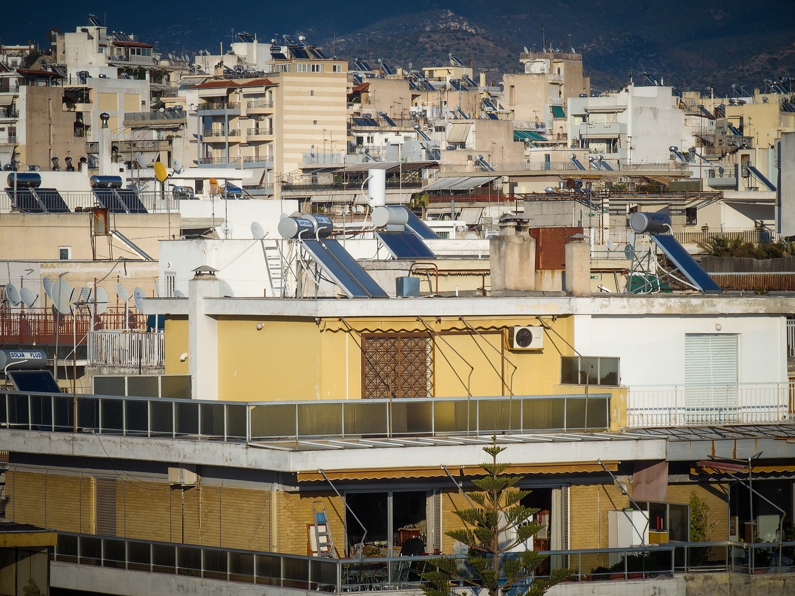 ”Φρένο” ΣτΕ στην τακτοποίηση αυθαιρέτων με οικοδομικές άδειες που ακυρώθηκαν δικαστικά