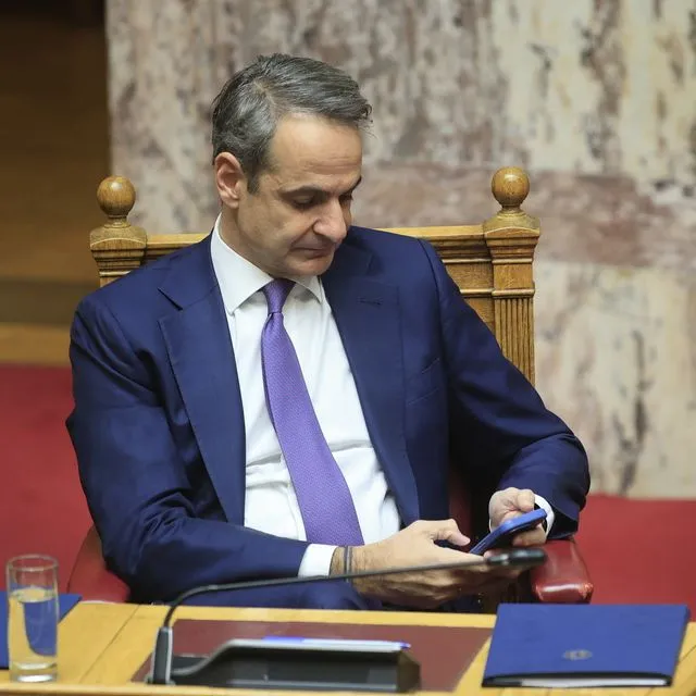 Ο Μητσοτάκης ανακοίνωσε απαγόρευση των Social για ανήλικους κάτω των 15 ετών