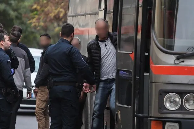 Αστυνομικός Βουλής: 4 φορές ισόβια και 80 έτη για την κακοποίηση των παιδιών του