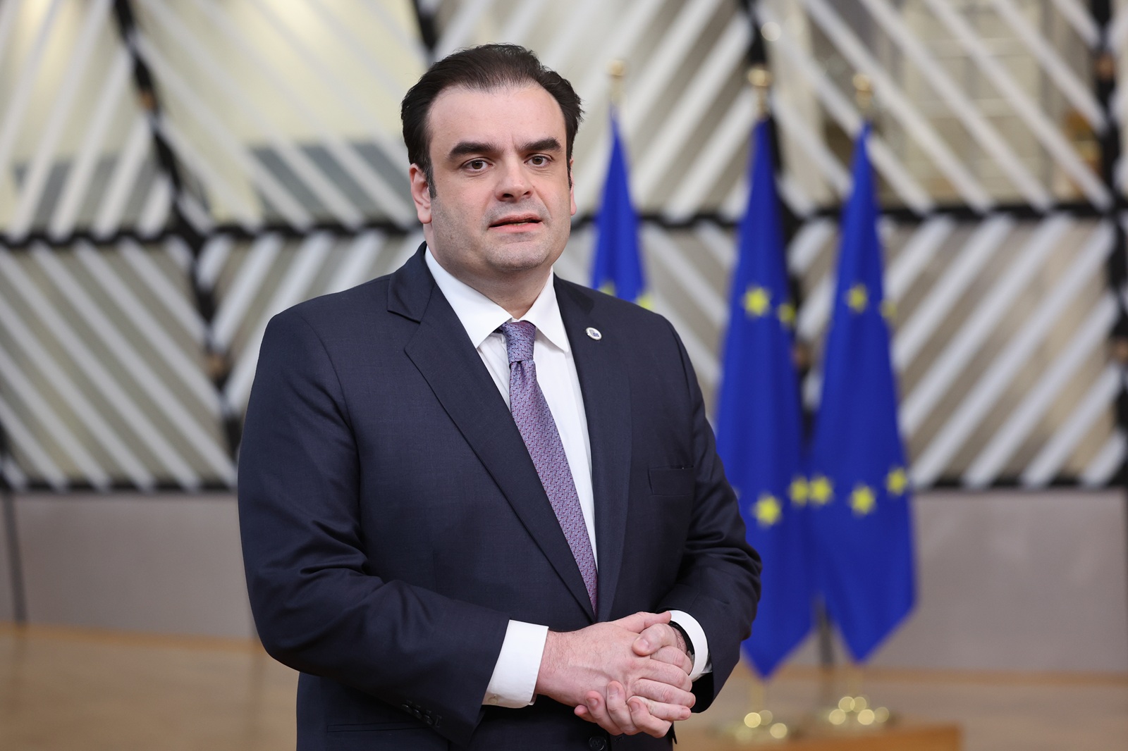 Πιερρακάκης: ”Γλιτώνουμε 370 εκατ. ευρώ τον χρόνο από την πρόωρη αποπληρωμή του χρέους”