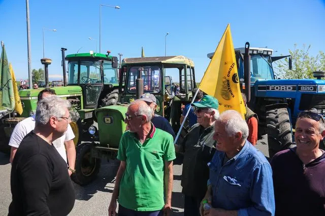 Καρδίτσα: Ξανά στους δρόμους οι αγρότες στον κόμβο του Ε65