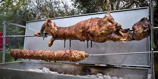 Πασχαλινο τραπέζι - Κυριακή 12 Απριλίου 2026