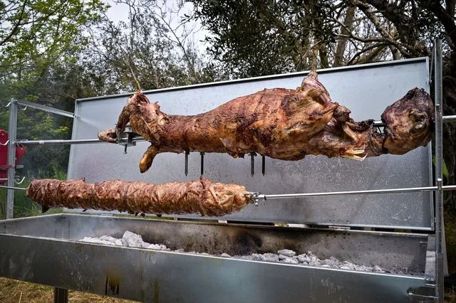 Πασχαλινο τραπέζι - Κυριακή 12 Απριλίου 2026