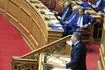 Νίκος Ανδρουλάκης και Κυριάκος Μητσοτάκης στη Βουλή