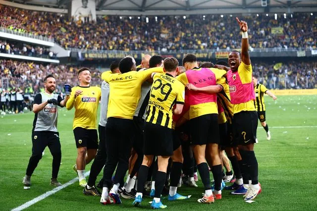 Πανηγυρισμοί των παικτών της ΑΕΚ