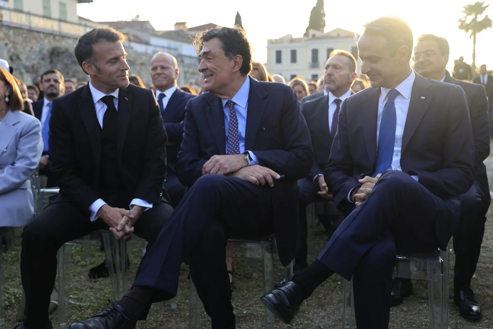 Συζήτηση του πρωθυπουργού Κυριάκου Μητσοτάκη με τον Πρόεδρο της Γαλλίας Εμανουέλ Μακρόν