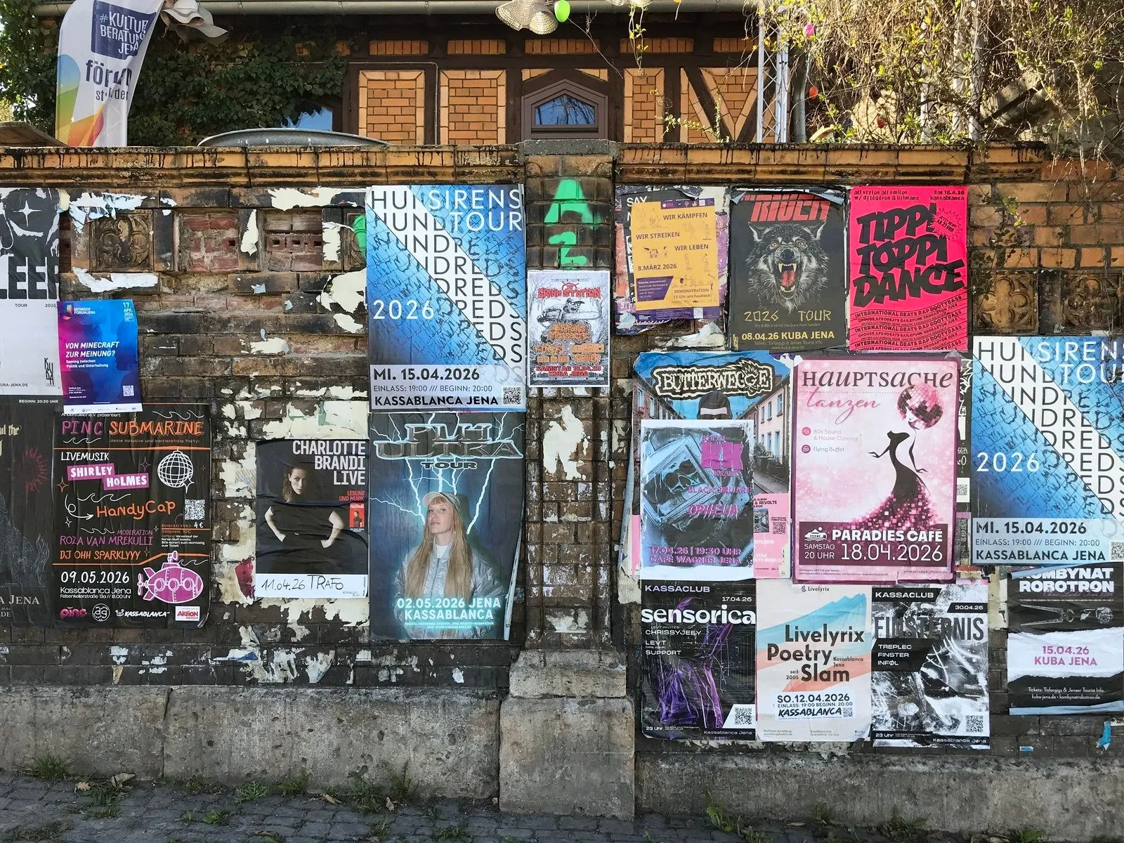 "Ενημερώσεις" στα πέριξ του Theaterhaus Jena