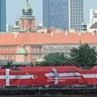 Τρένο στα χρώματα της Δανίας - Φωτογραφία αρχείου