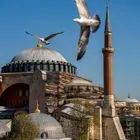 Τουρκία: Συνελήφθησαν Έλληνες τουρίστες στην Αγία Σοφία – Άνοιξαν σημαία με το “Ορθοδοξία ή θάνατος”