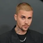 Coachella 2026: Ο Justin Bieber τραγουδά το “One Less Lonly Girl” στην μεγαλύτερή του θαυμάστρια