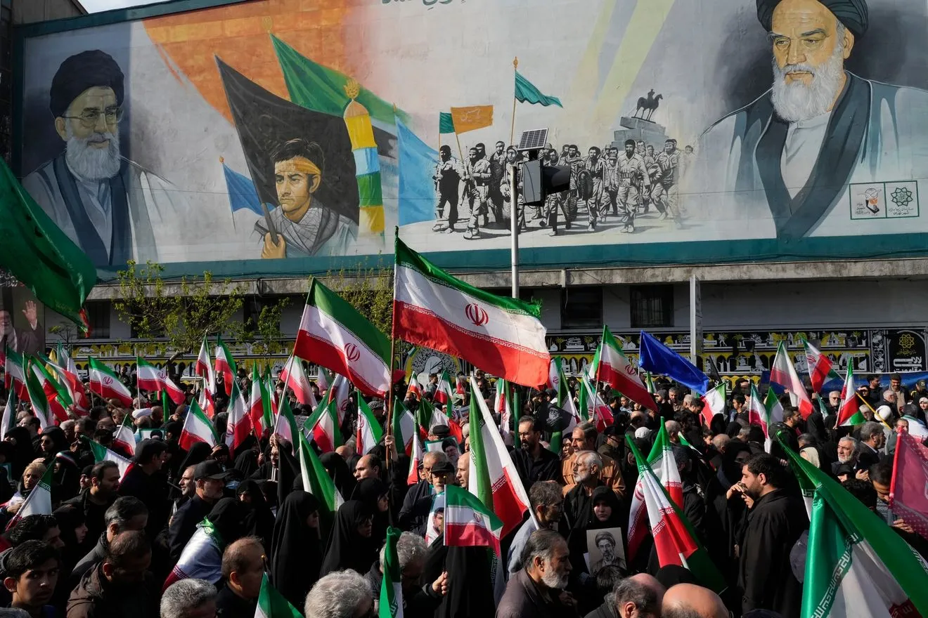 Συγκεντρωμένοι στο Ιράν