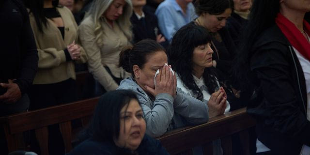 Εκτοπισμένοι από τον πόλεμο, οι χριστιανοί του Λιβάνου γιορτάζουν το Πάσχα