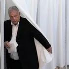 Ο πρωθυπουργός της Ουγγαρίας Βίκτορ Όρμπαν ετοιμάζεται να ψηφίσει σε εκλογικό τμήμα στη Βουδαπέστη - Κυριακή 12 Απριλίου 2026.