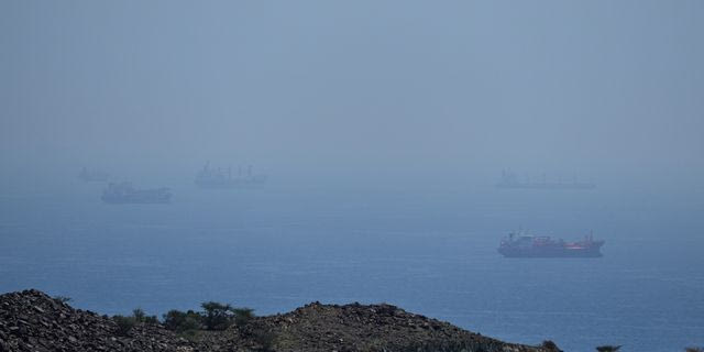 Πλοία στα Στενά του Ορμούζ