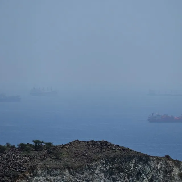 Πλοία στα Στενά του Ορμούζ