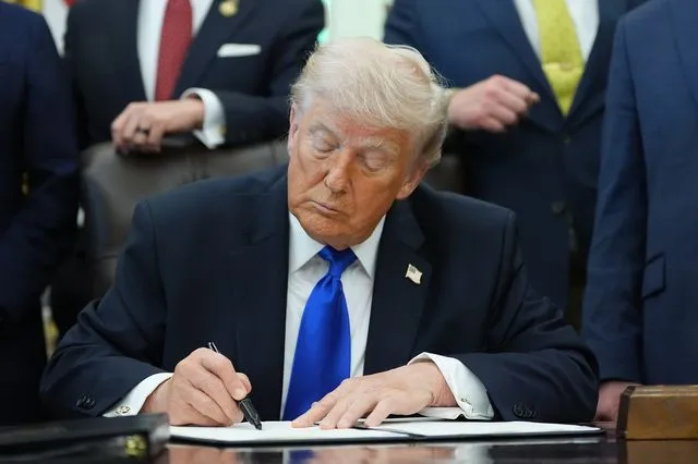 Τραμπ για Ιράν: Βρισκόμαστε σε αυτό που κάποιοι θα αποκαλούσαν πόλεμο – Θέλουν συμφωνία