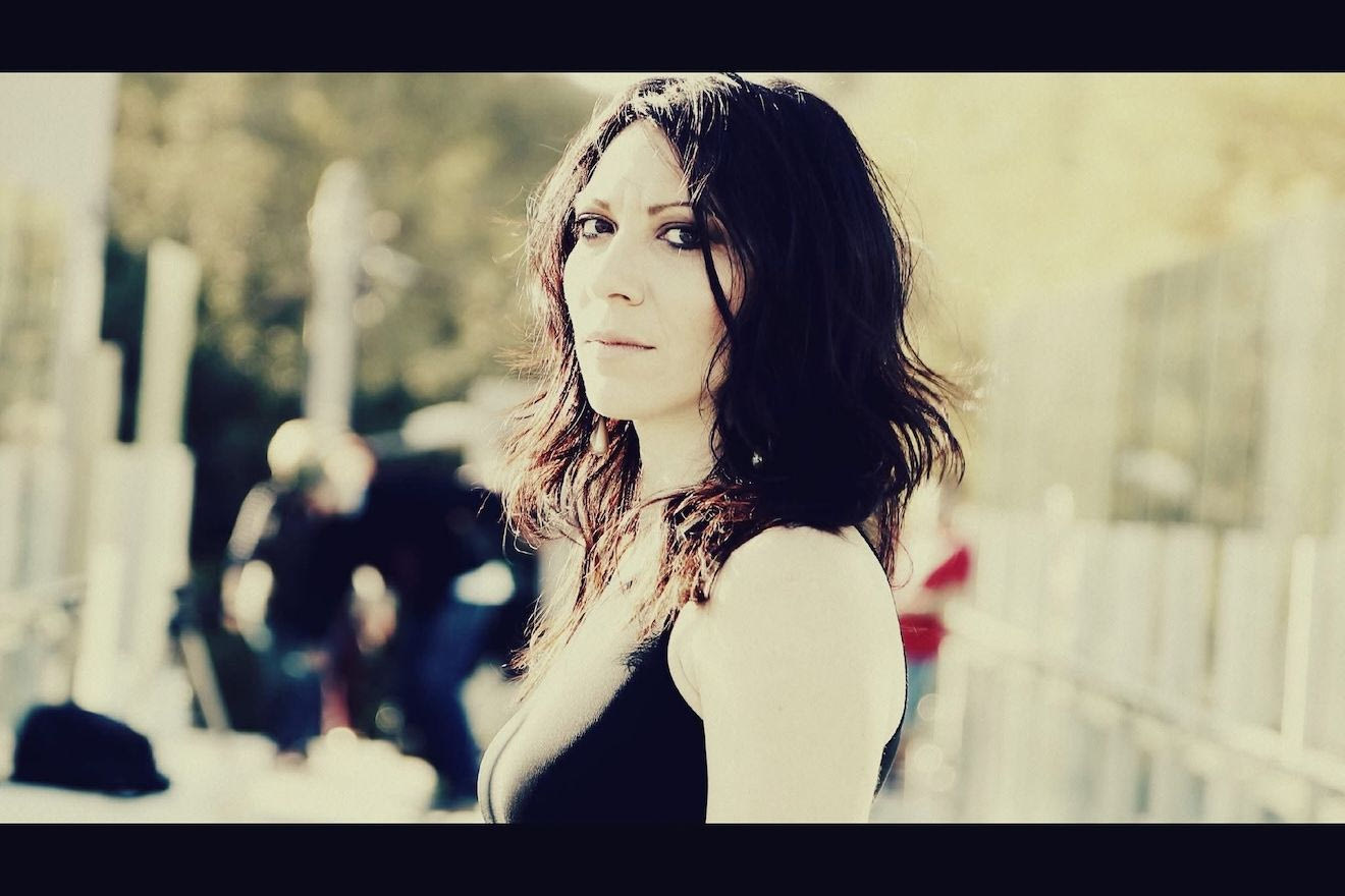 Η Ελένη Καλένος