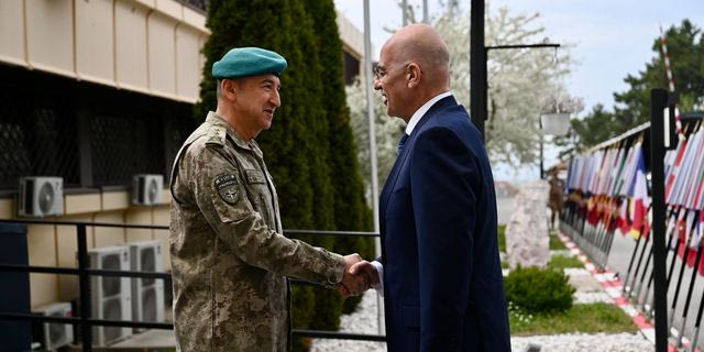 ΝΑΤΟ: Στο στρατηγείο της Δύναμης Κοσόβου ο Νίκος Δένδιας