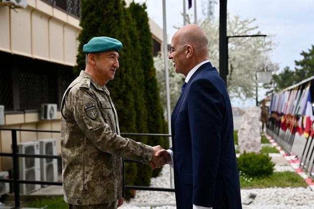 ΝΑΤΟ: Στο στρατηγείο της Δύναμης Κοσόβου ο Νίκος Δένδιας