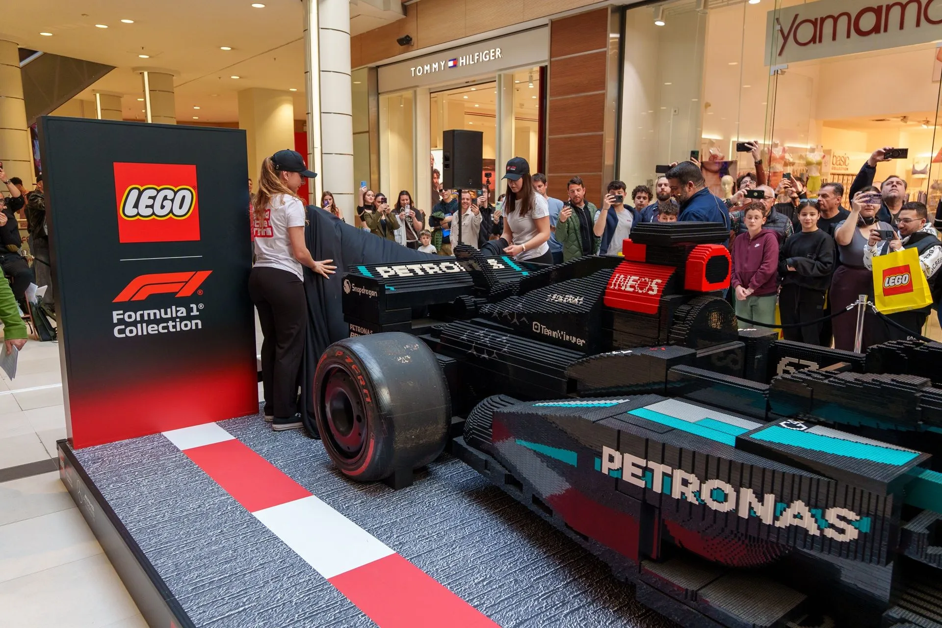H LEGO® F1® Mercedes-AMG Petronas