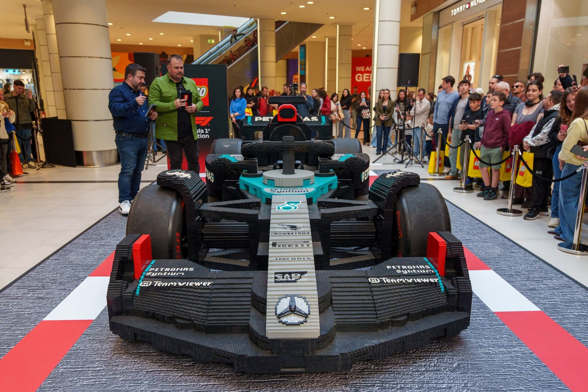 H LEGO® F1® Mercedes-AMG Petronas