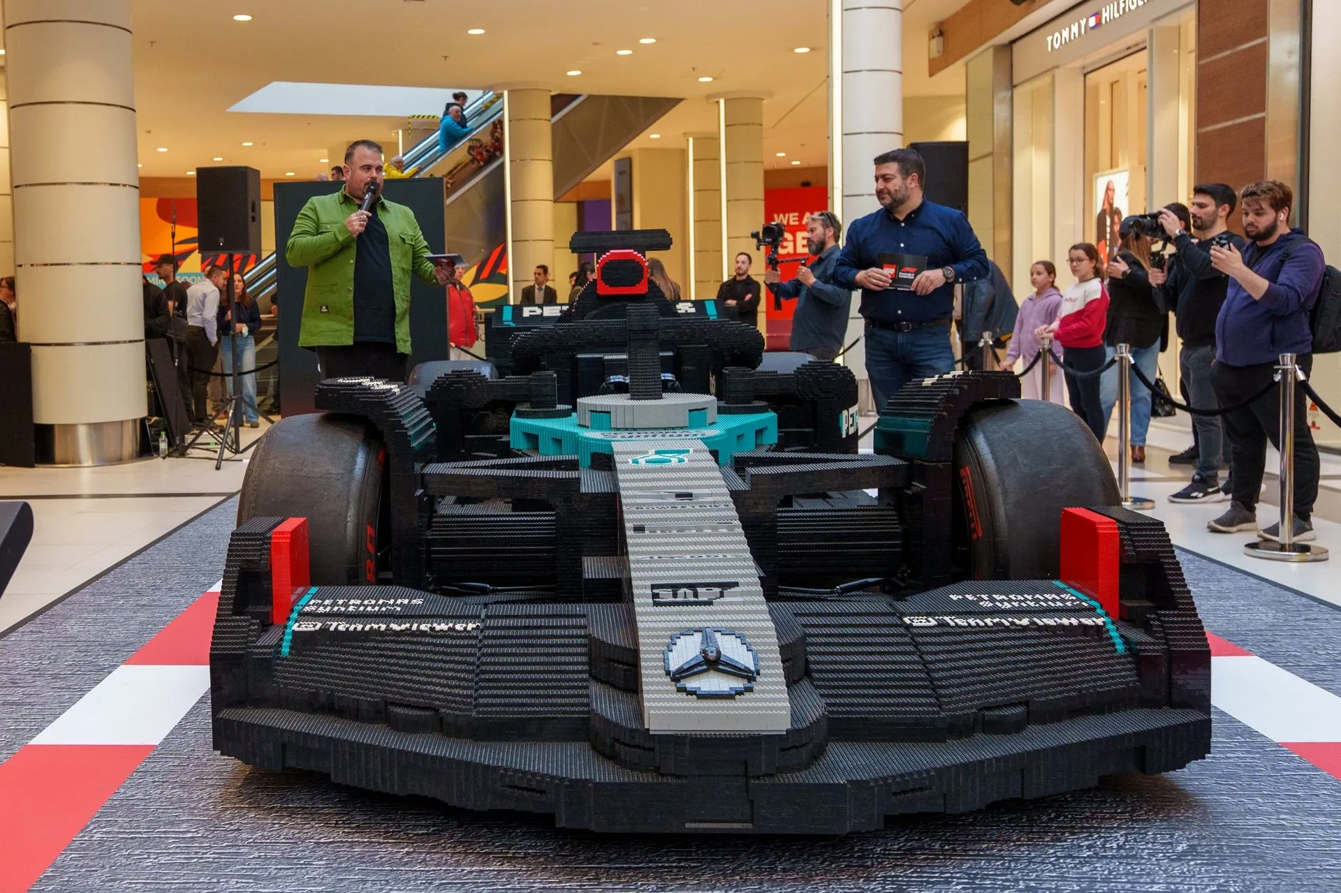 H LEGO® F1® Mercedes-AMG Petronas
