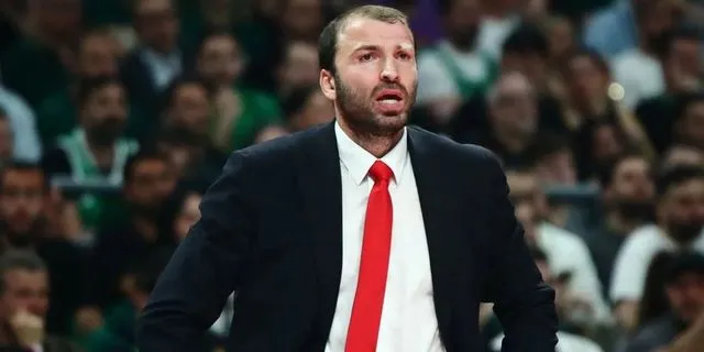 Μαρκοϊσβίλι: “Είναι θαύμα ότι βρίσκομαι εδώ, δεν θα έπρεπε να είμαι ο προπονητής της Μονακό”