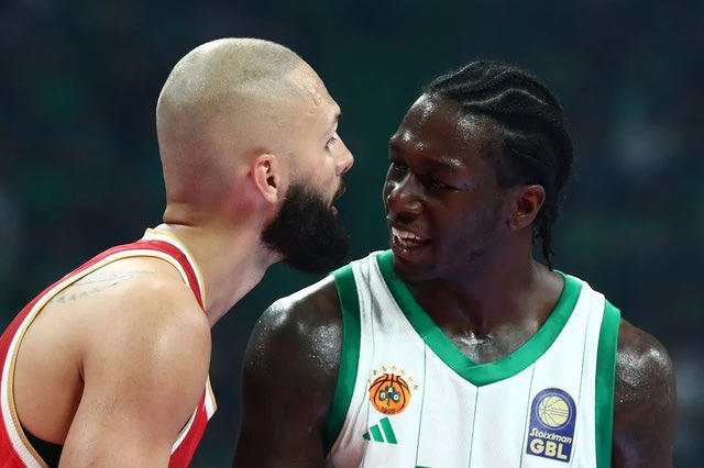 Ο Φουρνιέ τουίταρε εναντίον του Ναν για τον Βεζένκοβ