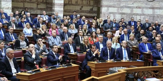 “Άνεμος” αντάρτικου στη ΝΔ για ΟΠΕΚΕΠΕ και ασυμβίβαστο