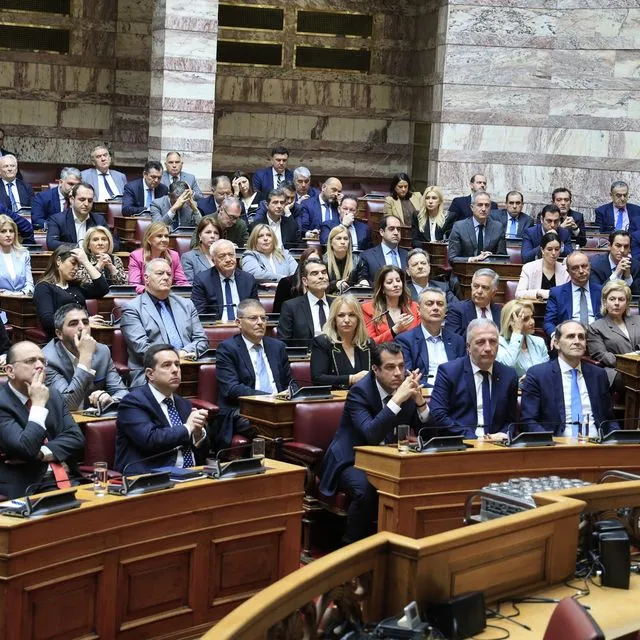 “Άνεμος” αντάρτικου στη ΝΔ για ΟΠΕΚΕΠΕ και ασυμβίβαστο