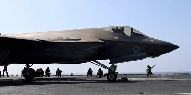 Πολεμικό αεροσκάφος των ΗΠΑ (φωτογραφία αρχείου)