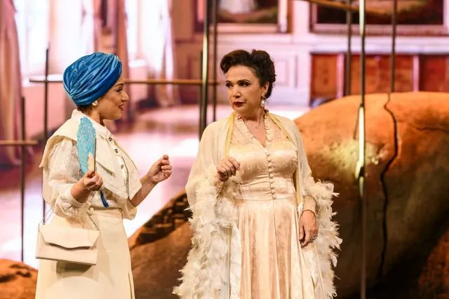 Τελευταίες παραστάσεις για την «ΑΛΕΞΑΝΔΡΕΙΑ» του Φωκά Ευαγγελινού στο Θέατρο Παλλάς