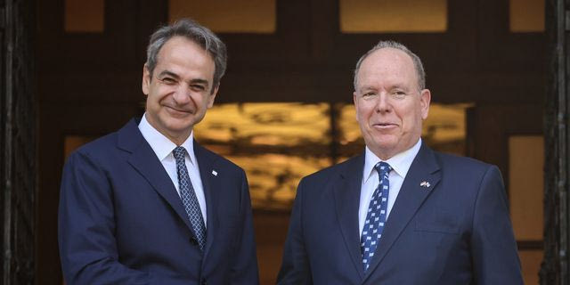 Στην Αθήνα ο πρίγκιπας Αλβέρτος του Μονακό – Συναντήθηκε με Μητσοτάκη και Τασούλα