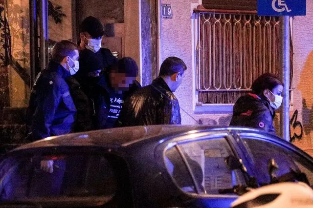 Αμπελόκηποι: “Ήμουν εν βρασμώ” λέει ο άνδρας που είχε τη σορό της γυναίκας του στο πατάρι