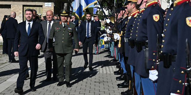 Εορτασμός της 200ης Επετείου της Ηρωικής Εξόδου των Ελεύθερων Πολιορκημένων στο Μεσολόγγι, παρουσία της πολιτειακής και πολιτικής ηγεσίας της χώρας