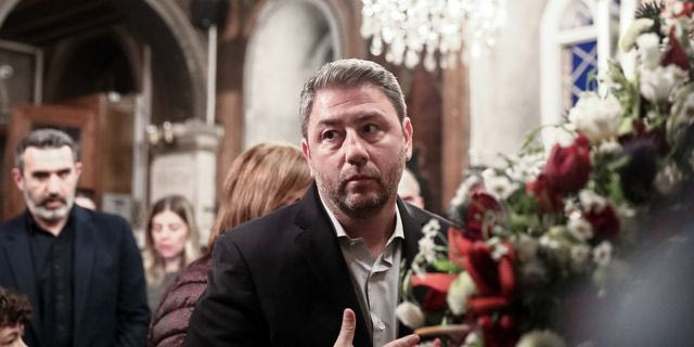 Στον Επιτάφιο στην Πλάκα παρευρέθηκε ο Νίκος Ανδρουλάκης