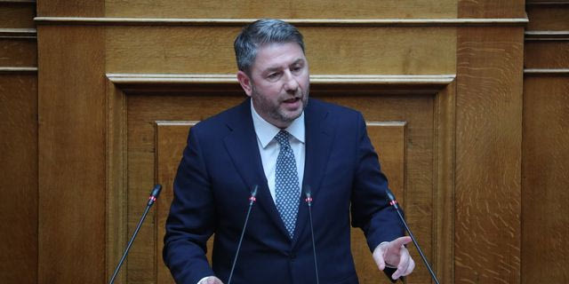 Ο Νίκος Ανδρουλάκης στη Βουλή