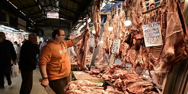 Εντατικοί έλεγχοι στην αγορά ενόψει Πάσχα – Πάνω από 300 επιθεωρήσεις σε όλη τη χώρα