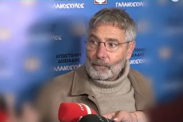 Θοδωρής Αθερίδης: Ενοχλήθηκε από ερώτηση δημοσιογράφου και αποχώρησε