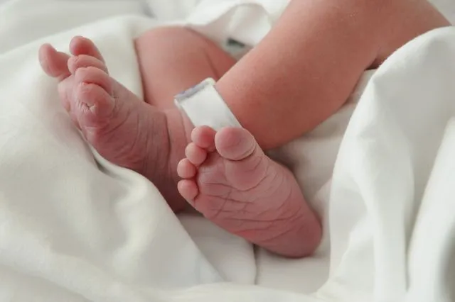 Πύργος: Σοκάρουν τα ευρήματα της κακοποίησης του βρέφους