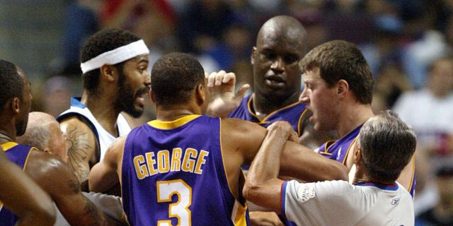 Στο Jail Blazers θα δεις τι πραγματικά έκαναν οι Ουάλας, Ουέλς και Στάνταμαϊρ στο Πόρτλαντ