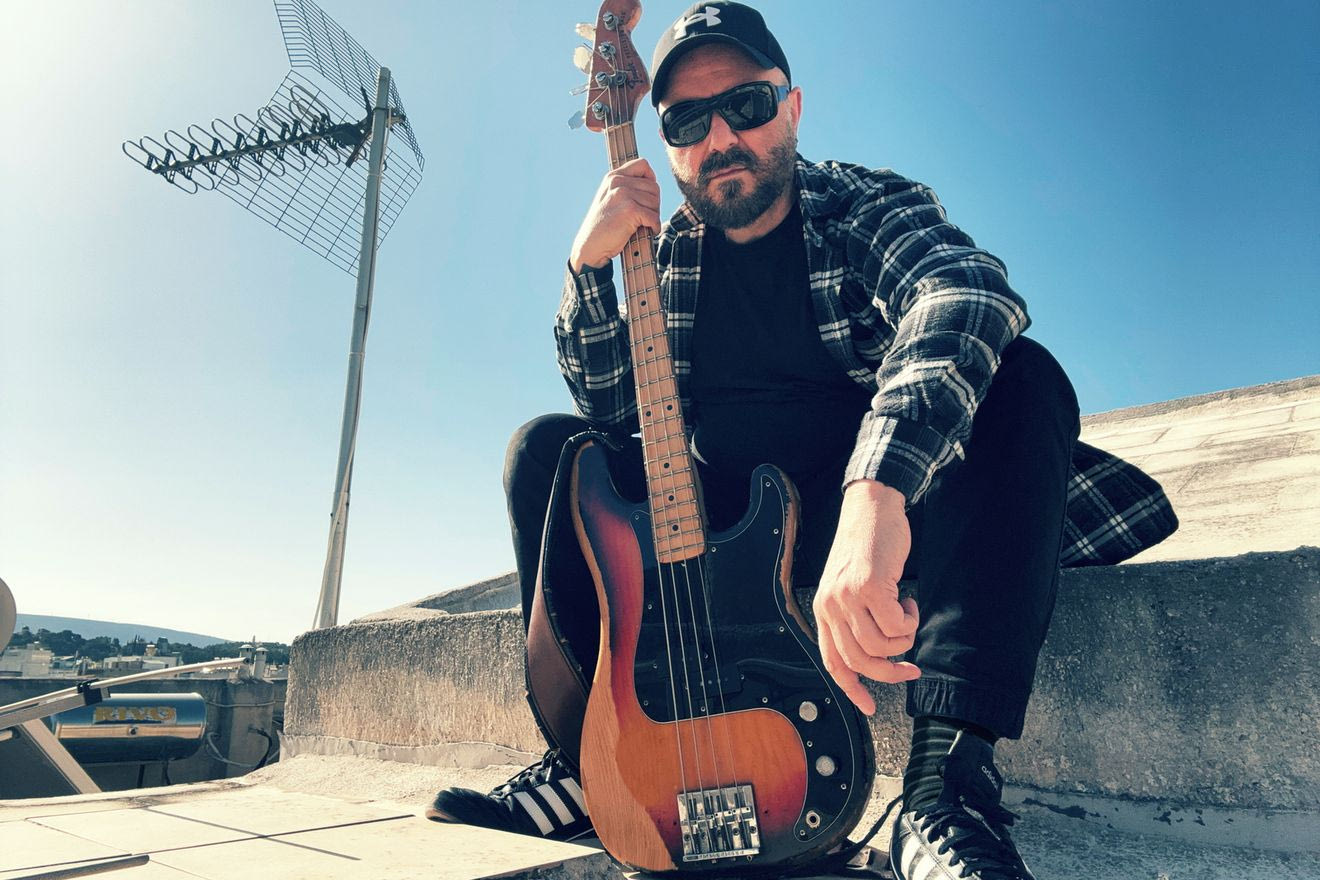 “Niagara”: Η ασταμάτητη ορμή του Μιχάλη Δέλτα σε ένα νέο single