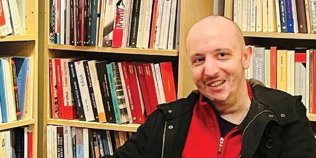 Γιάννης Μπρούζος: Πέθανε ο εκπαιδευτικός και συγγραφέας του βιβλίου “24 γράμματα στον γιο μου”