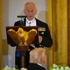 Ατάκα “φωτιά” του Καρόλου στον Τραμπ: Αν δεν ήμασταν εμείς, θα μιλούσατε γαλλικά